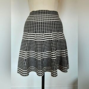 Max Studio, size S/M, Black & Beige Knit Skirt